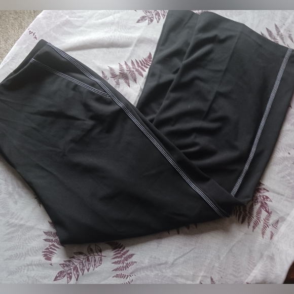 Trousers - Picture 1 of 3